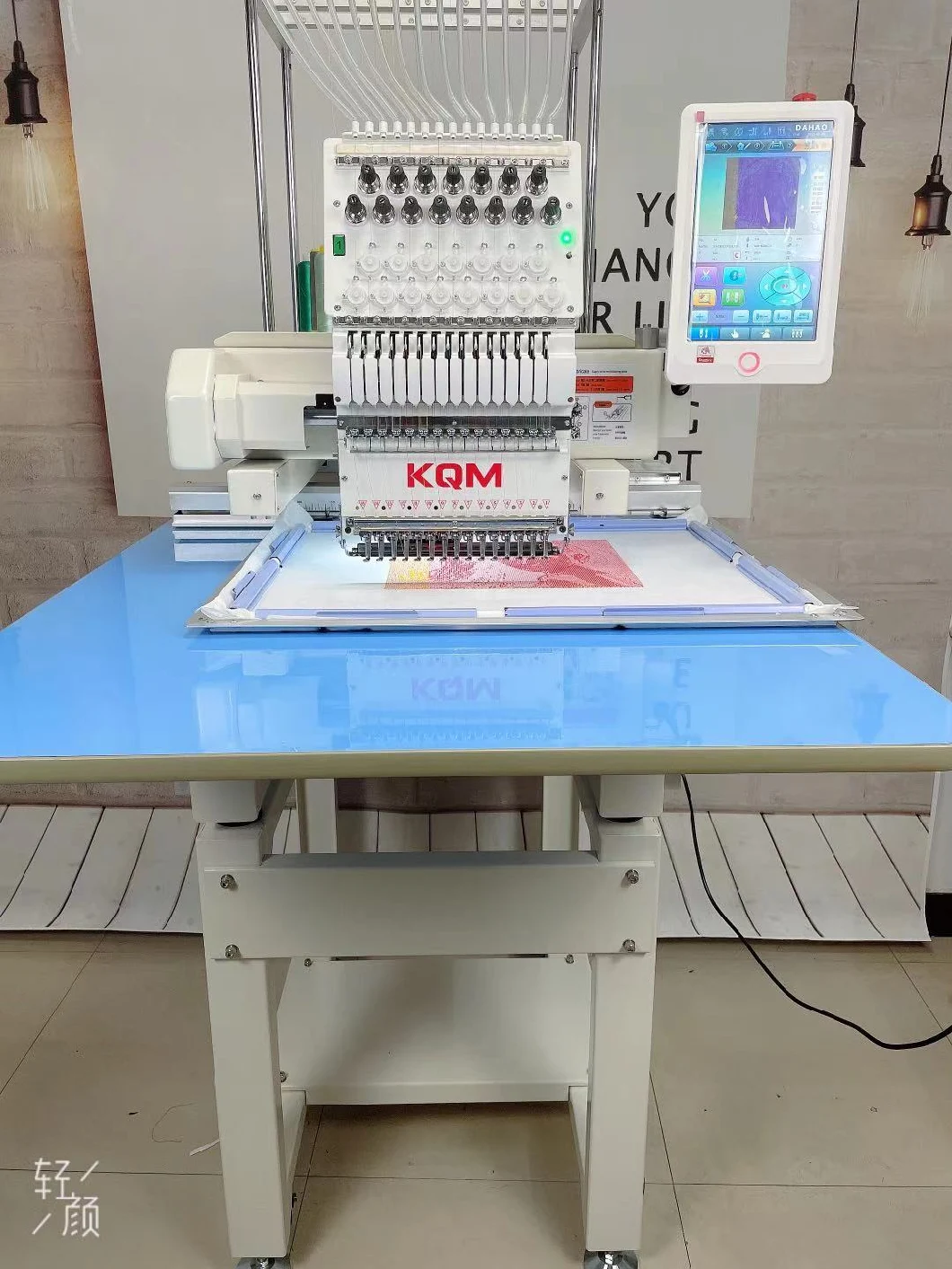 China Computerized Single Head Flat Embroidery Machine 12/15 Needles with Embroidery Machine /Sewing Machine/ Computerized Embroidery Machine/